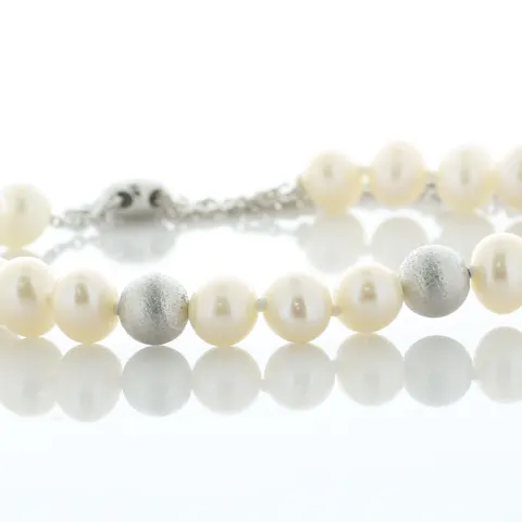 Freshwater Cultured 5.5 - 6.0mm Pearl Bracelet With Silver Clasp And Fastening