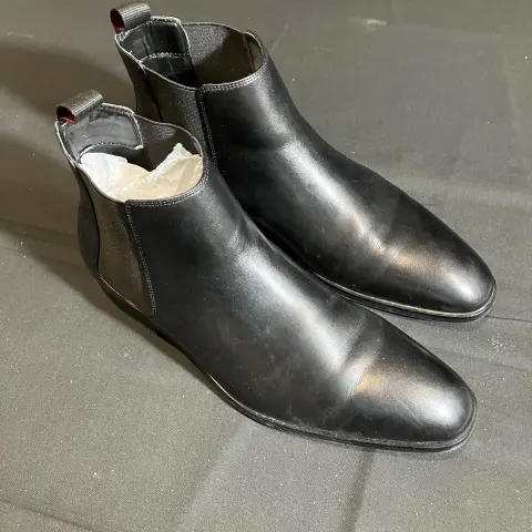Dune Mantle Boots worn by Remy Hii