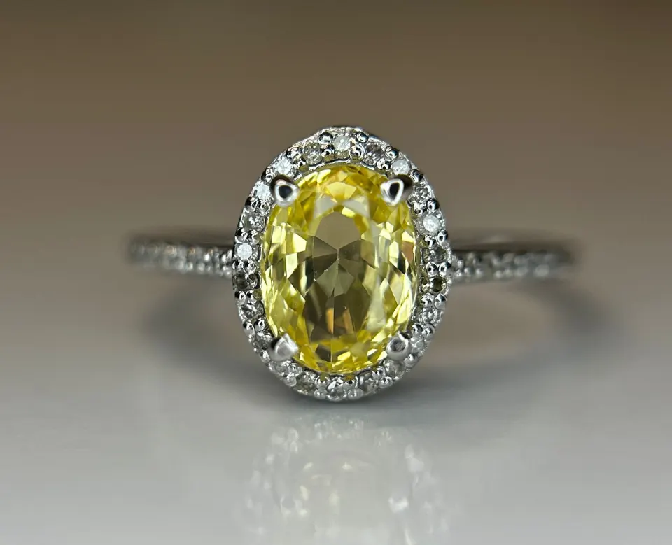 Beautiful Unheated Untreated Natural Ceylon yellow Sapphire  Diamonds & 18k Gold
