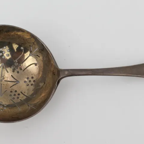 Vintage Solid Silver Tea Strainer – Sheffield, 1947