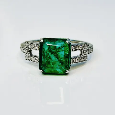 Beautiful Natural 2.64 CT Emerald Ring With Natural Diamonds & Platinum 950
