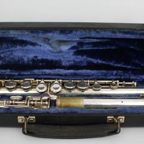 Cased Medalist Silver Plated Flute