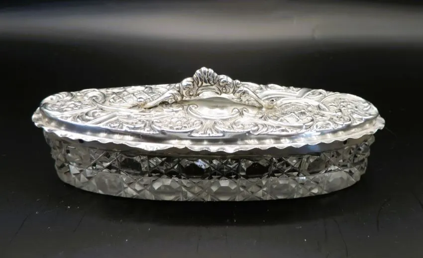 Antique Sterling Silver Lidded  Cut Glass Vanity Box Birmingham 1904