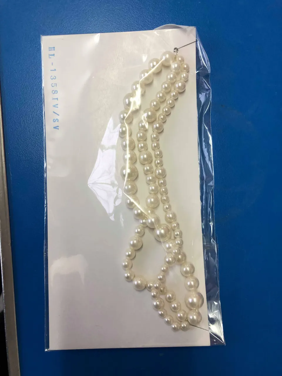 Necklace faux pearls