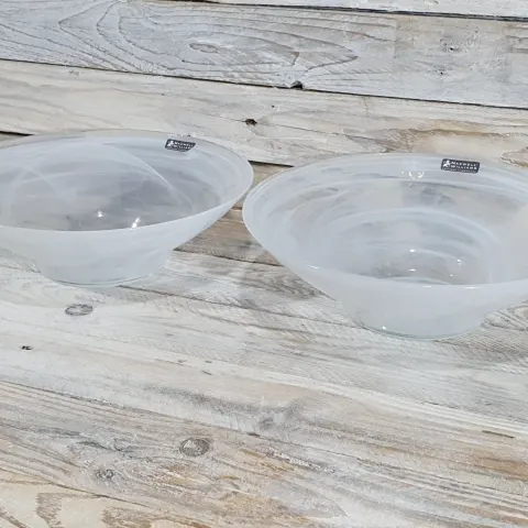 2 x Designer Maxwell & Williams Clouded Glass Bowls 26cm Rrp £48