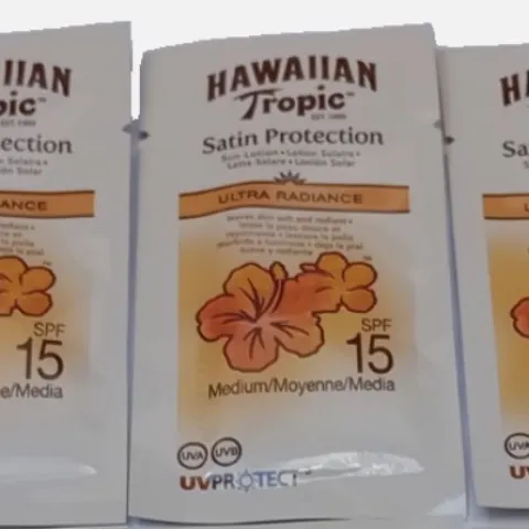 5 x Hawaiian Tropic Ultra Radiance Sun Lotion Sachets SPF 15 UVA/UVB – 7.4ml Each