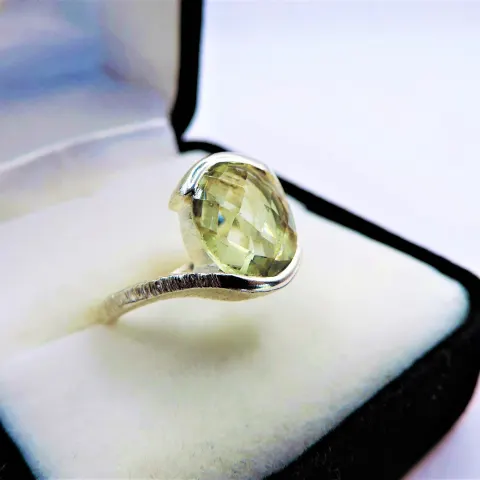 Green Chrysoberyl Textured Sterling Silver Ring 3 carats New with Gift Pouch