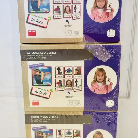 3 x Akros Akros20090 IT Italian Self-Dictation of Verbs Game. New Sealed Boxes