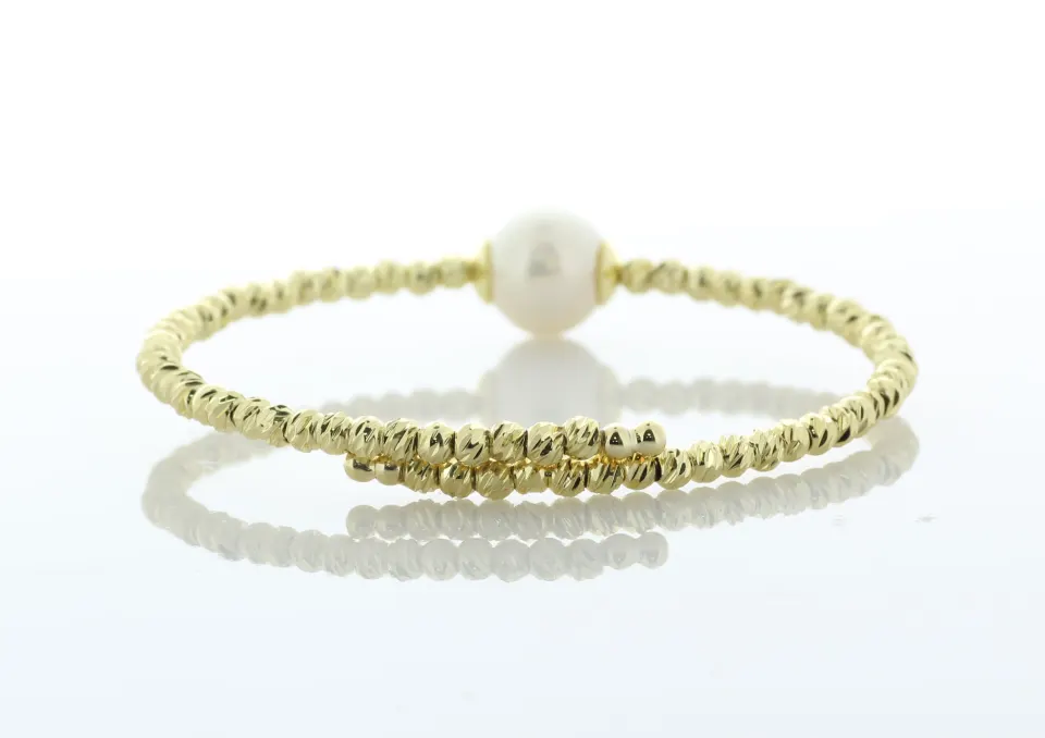 9.5 - 10.0mm Freshwater Cultured Pearl Gold Colour Beaded Bangle