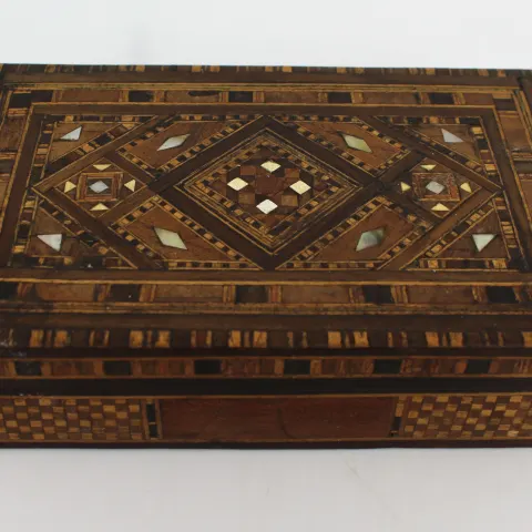 Middle Eastern Marquetry Box – Beirut, 1945