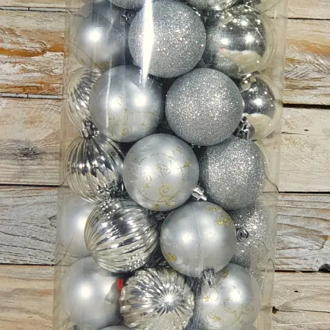 60 x 6cm Silver Baubles Variety. Rrp £29.99