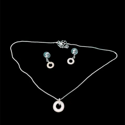 New! Mother of Pearl Necklace & Earrings