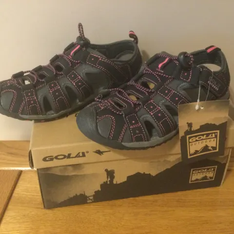 Gola Women's “Shingle 3” Hiking Sandals, Black/Pink, Size 3 - Brand New