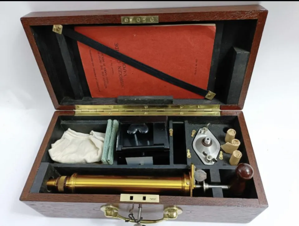 Griffin & Tatlock Ltd, London - a mahogany cased instrument set for detecting toxic gases
