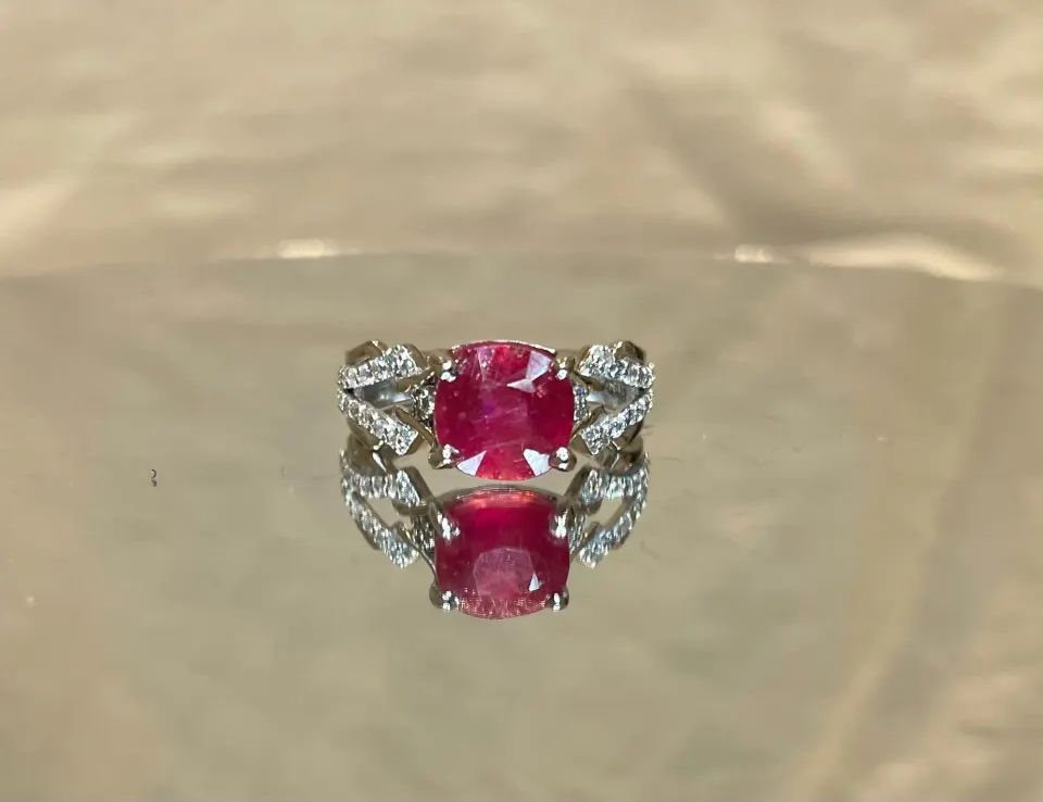 Natural Burmese Ruby Ring 3.35 Ct With Natural Diamonds & 18kGold