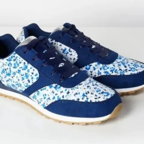 10 x Mixed Women's Shoes and Slippers
