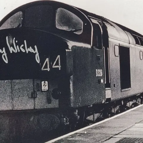 Tommy Wisbey Original Signature
