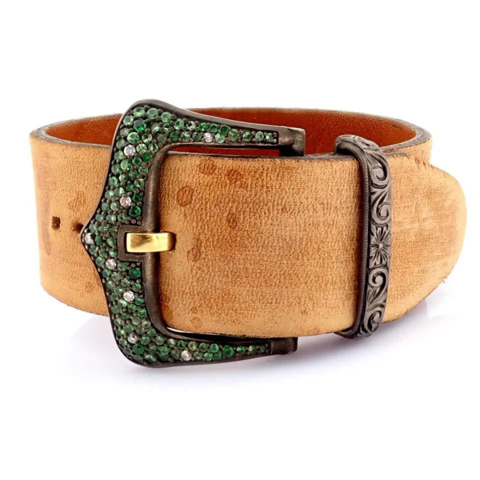 An Exquisite Distressed Leather Belt Bracelet Detailed With 1.50 Ct Green Garnet, 0.12 Ct Brilliant