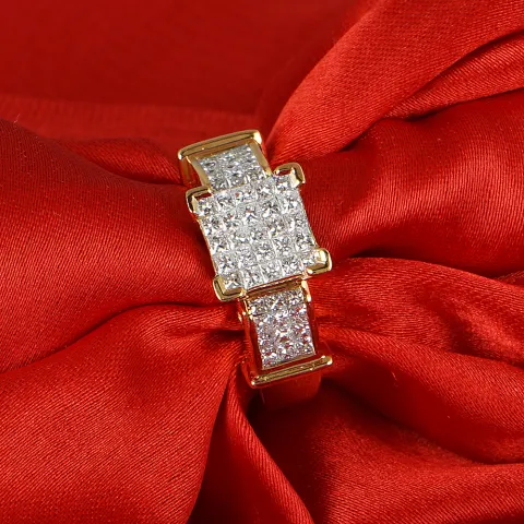 14 K / 585 Yellow Gold Diamond Ring
