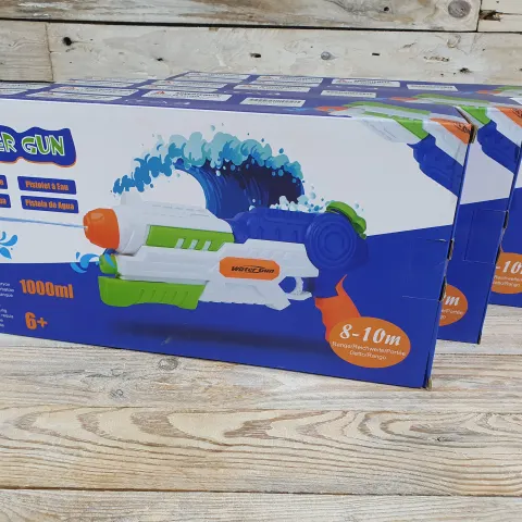 3 x New Infinitoo Large Water Guns. 1000ml tank capacity. 8-10m firing range. Rrp £39