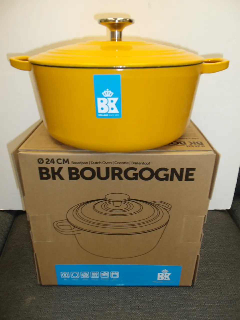 1pc Heavy Duty Premium Cast Iron 28cm BKK cooking pot in yellow - rrp £89.99