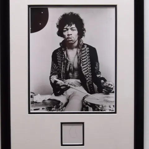JIMMY HENDRIX unique presentation with hair strands