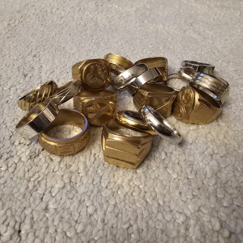 Lot of 20 Assorted Gentlemen’s Rings –  No Reserve