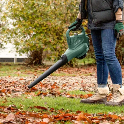 (177/Mez) 2x Items. 1x Bosch Universal Garden Tidy 1800W RRP £90. 1x Powerbase 3000W Electric Blowe