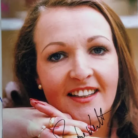 Penelope Keith Original Signature