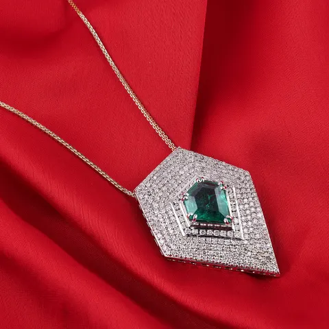 14 K / 585 White Gold Emerald and Diamond Brooch / Pendant Necklace