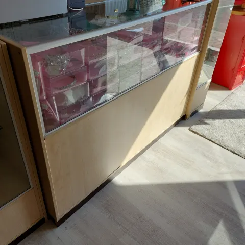 4 ft counter display unit