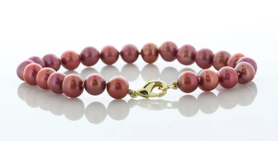 Freshwater Cultured 7.0 - 7.5mm Pearl Bracelet With Gold Plated Clasp