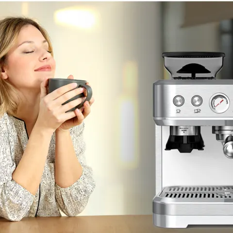 Built-In Grinder Espresso Machine – 20-Bar Pressure, Powerful Milk Frother, Warming Cup Plate & 2.3L