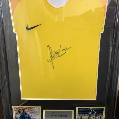Peter Shilton Signed Frame Shirt