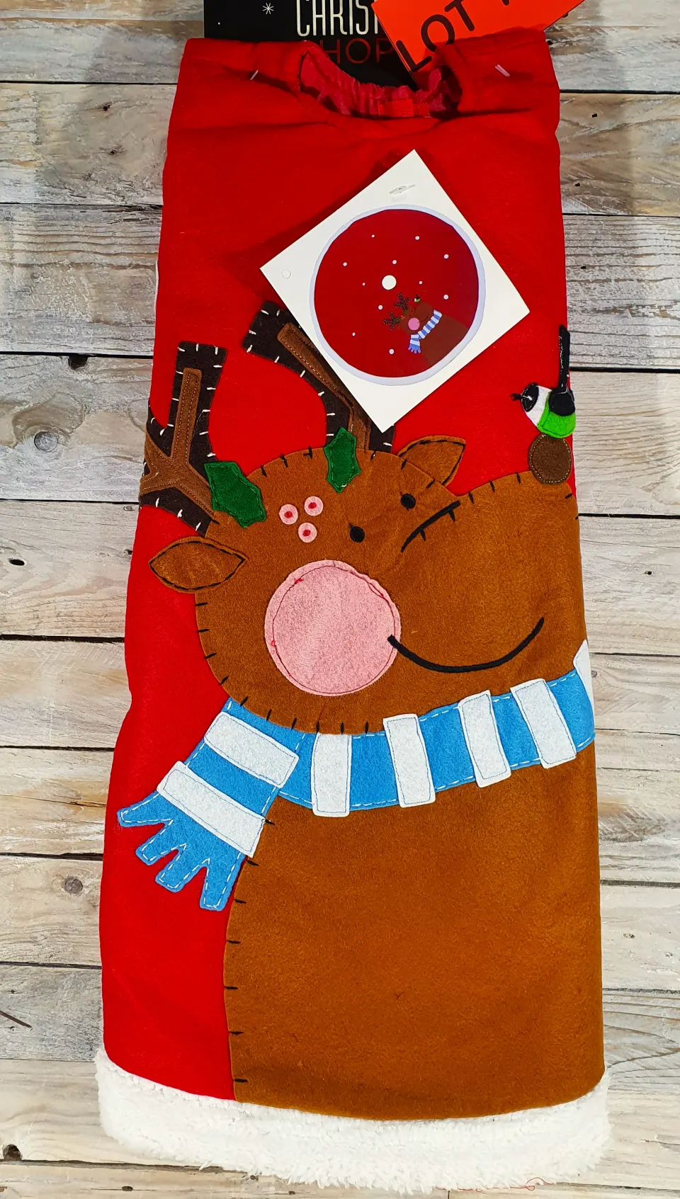 122cm luxury fabric, Reindeer with blue scarf, Christmas Tree skirt