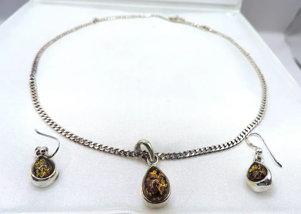  Sterling Silver Baltic Amber Necklace and Earrings Set New With Box