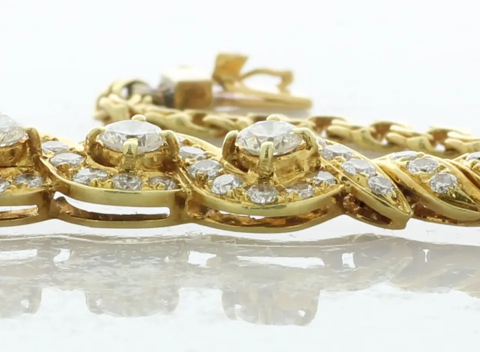 18ct Yellow Gold Ladies Dress Diamond Bracelet 6 Inch 2.50 Carats