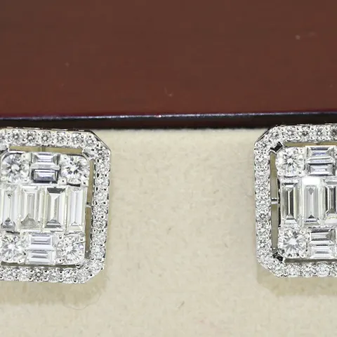 2.18 carat Diamond Earrings in 18 carat White Gold
