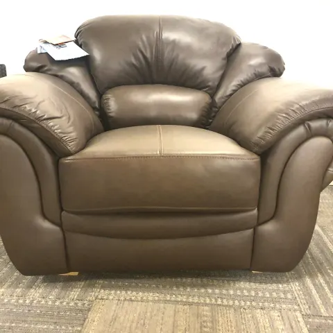 Real Leather Large Quality Arm Chair In Brown Genuine Leather. 118cm x 86cm x 99cm. RRP £999