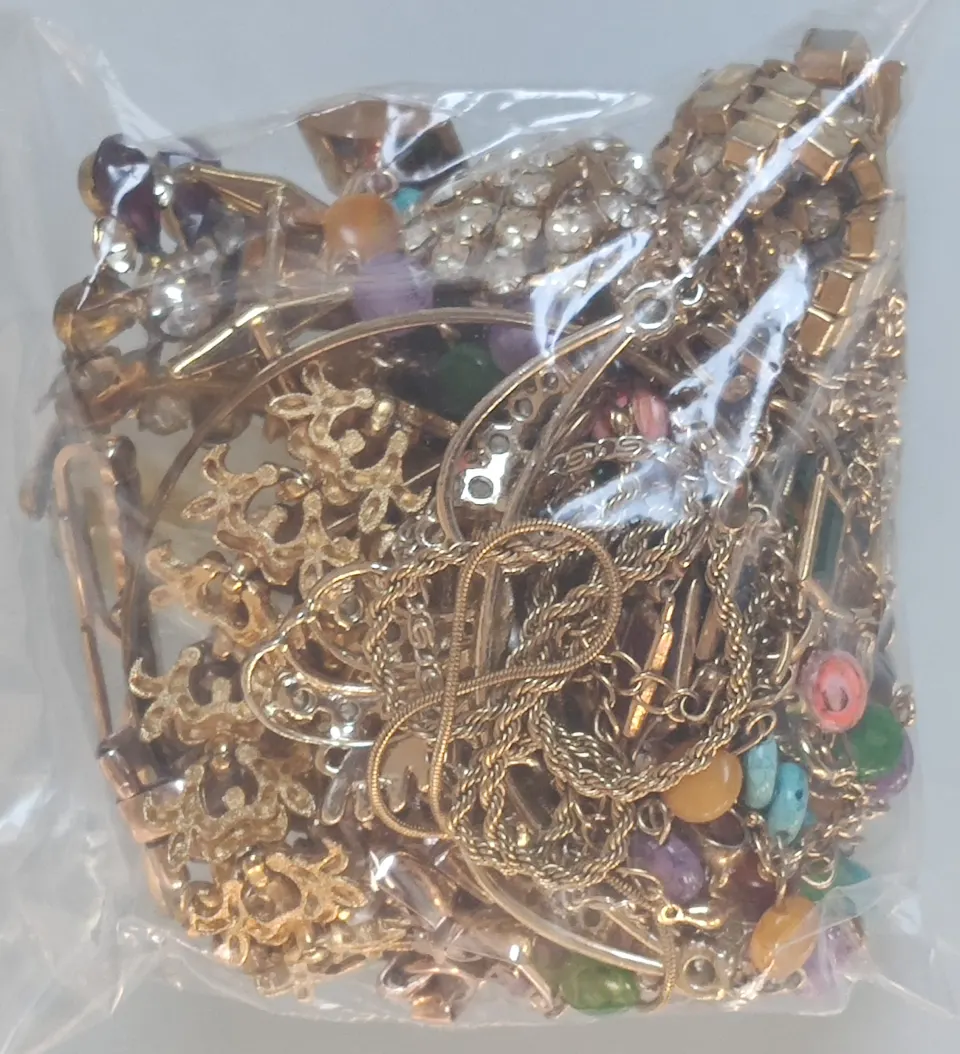 A collection of yellow metal jewellery.  Approx 284 grams