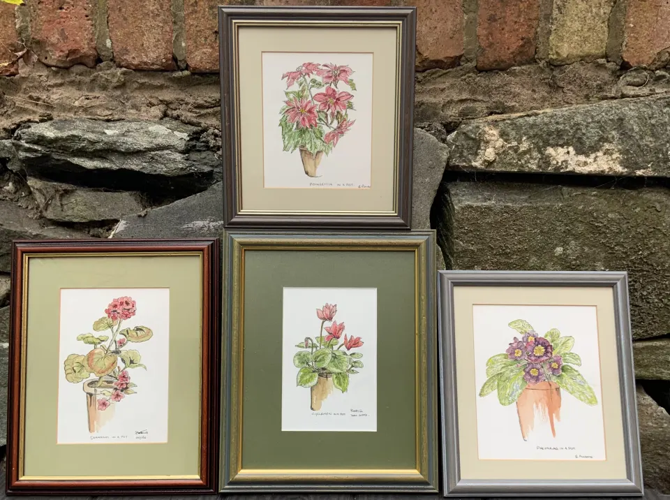 FOUR PAINTINGS STILL LIFE OF FLOWERS WATERCOLOUR  ON BOARD   ENGLISH  SIGNED 20th c