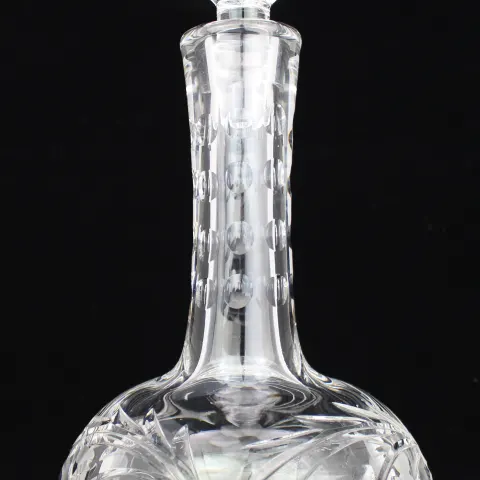 Fine Heavy Cut Crystal Drinks Decanter
