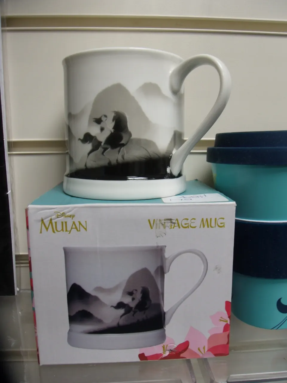 100pcs Brand new Disney Mulan licenced mug boxed and new rrp £12.99.