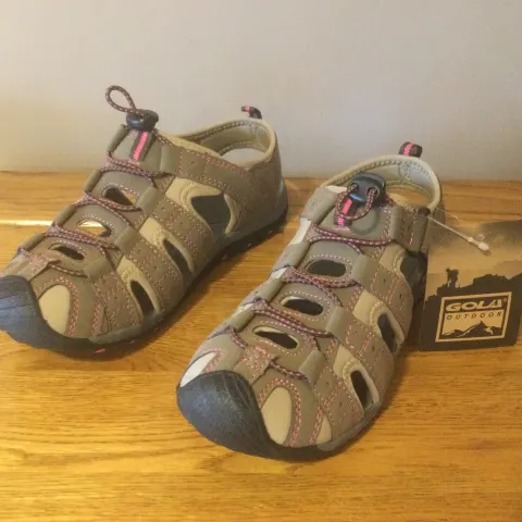 Gola Women's “Shingle 3” Hiking Sandals, Taupe/Hot Pink, Size 5 - Brand New