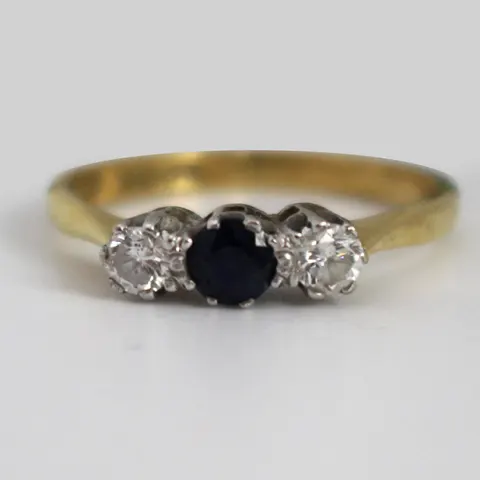 Sapphire & Diamond 18ct Gold Ring