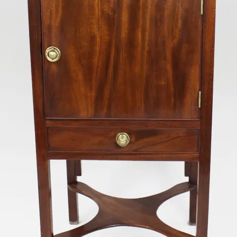 George III Mahogany Vanity Stand