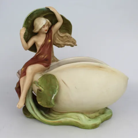 Royal Dux 2331 Centrepiece Bowl c.1900