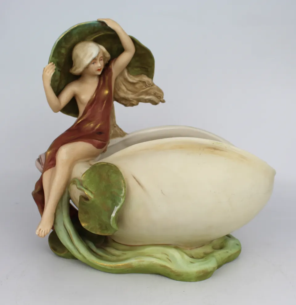 Royal Dux 2331 Centrepiece Bowl c.1900