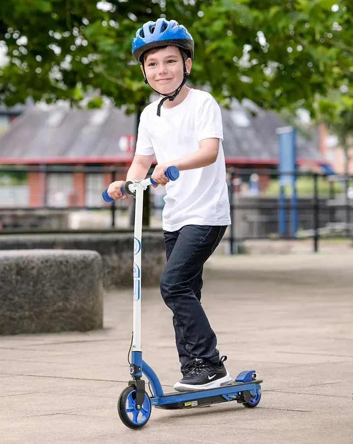 (109/Mez) RRP £85. EVO Blue Electric Scooter.