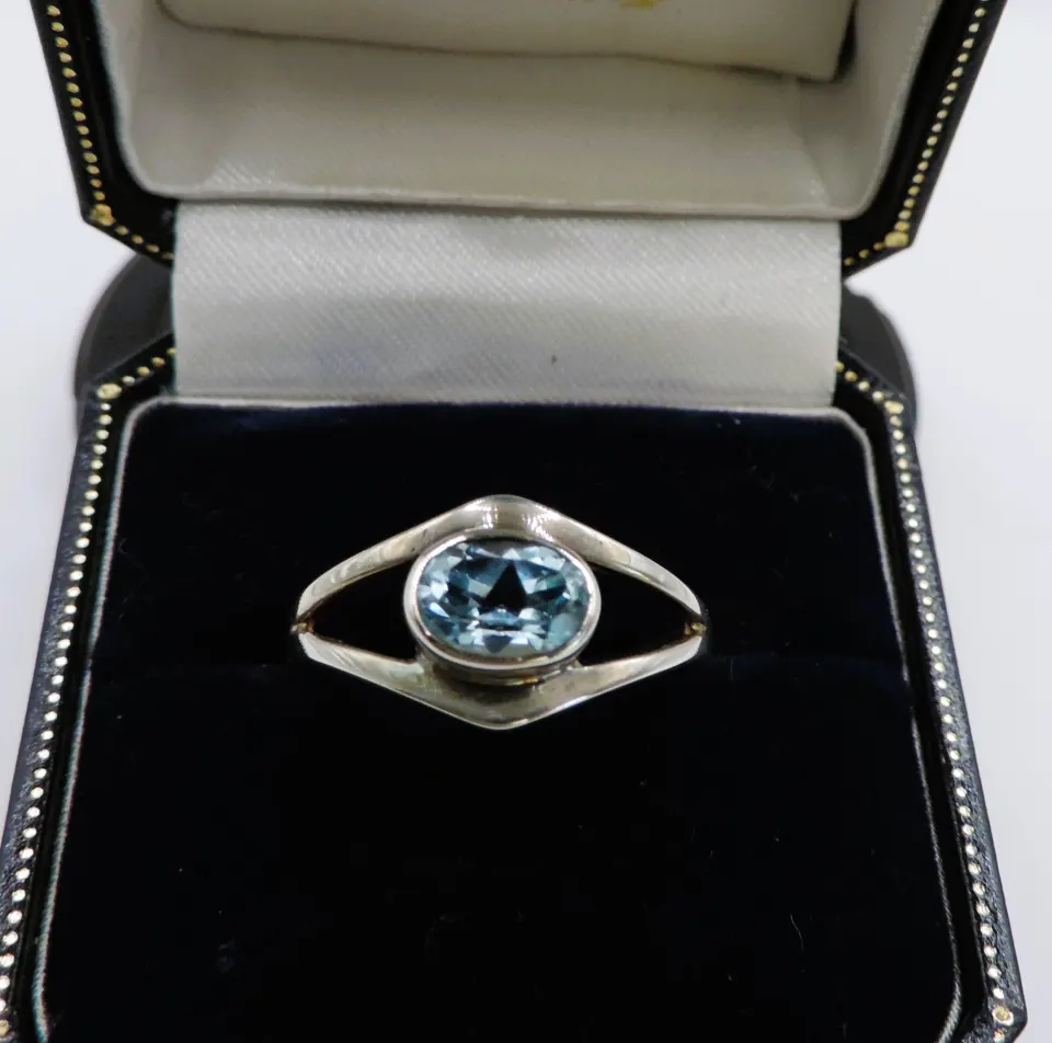 Sterling Silver Blue Topaz Ring New With Gift Pouch